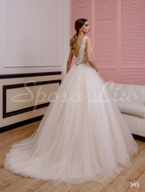 https://www.sposa-lia.com/images/stories/virtuemart/product/345       (3).jpg